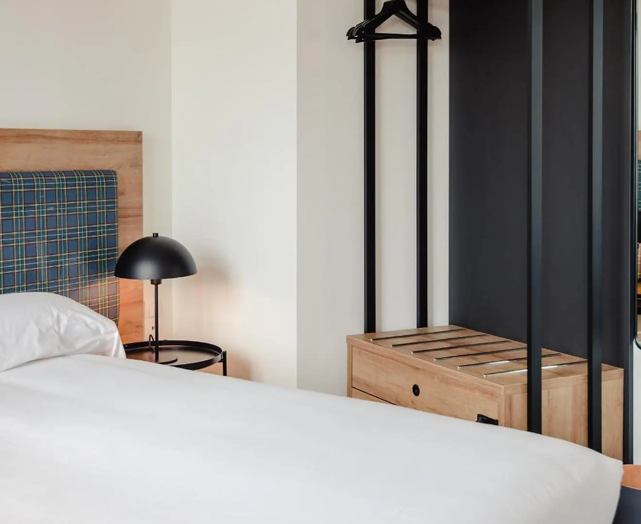Latroupe La Granja Hostel Bilbao 0*,