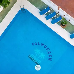apartamentos-palm-beach-carihuela.es-andalucia.com/