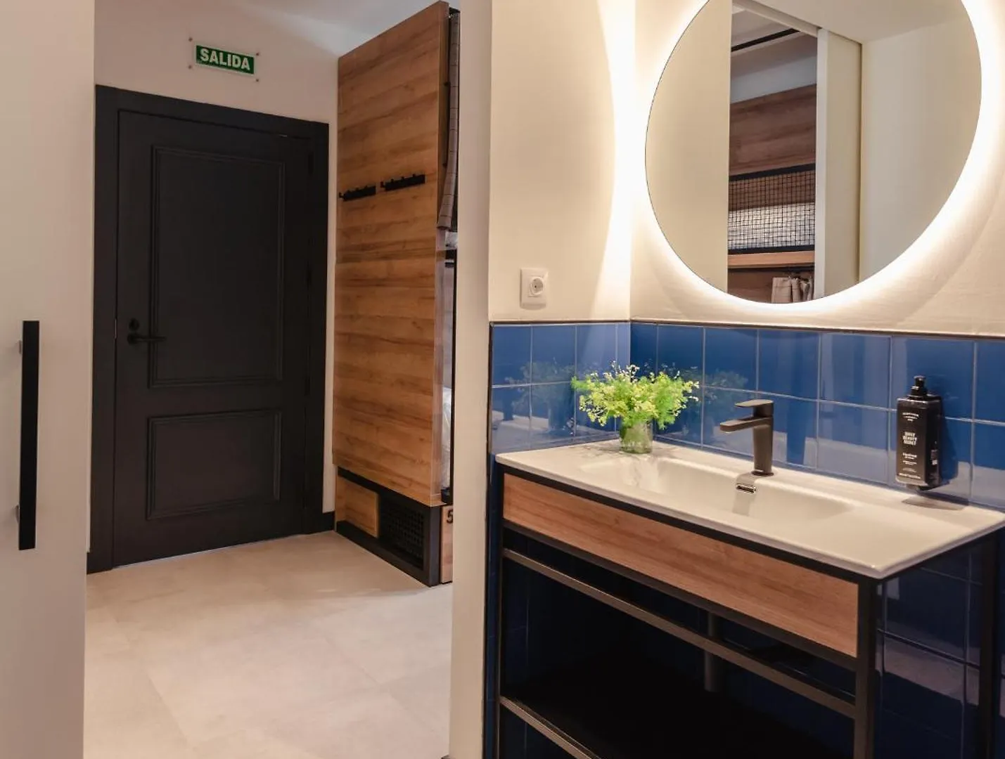 Latroupe La Granja Hostel Μπιλμπάο