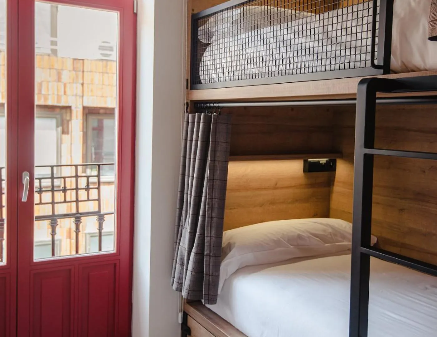 Latroupe La Granja Hostel Μπιλμπάο