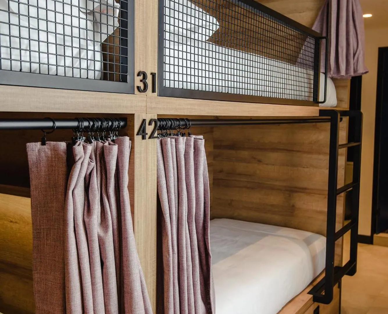 Latroupe La Granja Hostel Μπιλμπάο